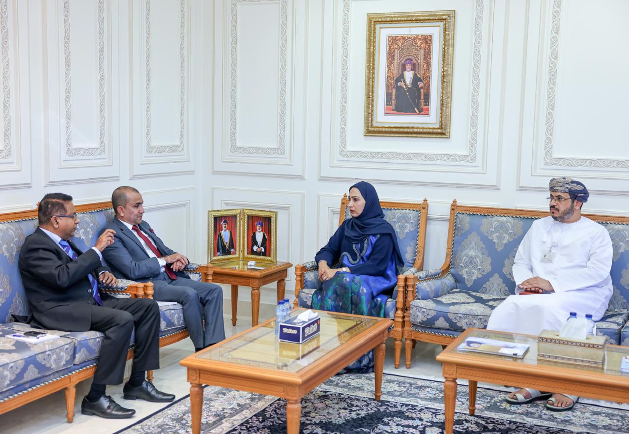 نائبة الرئيس للرقابة على الهيئات والاستثمارات والشركات تستقبل وفدًا من جمعية فنيي المحاسبة السريلانكية