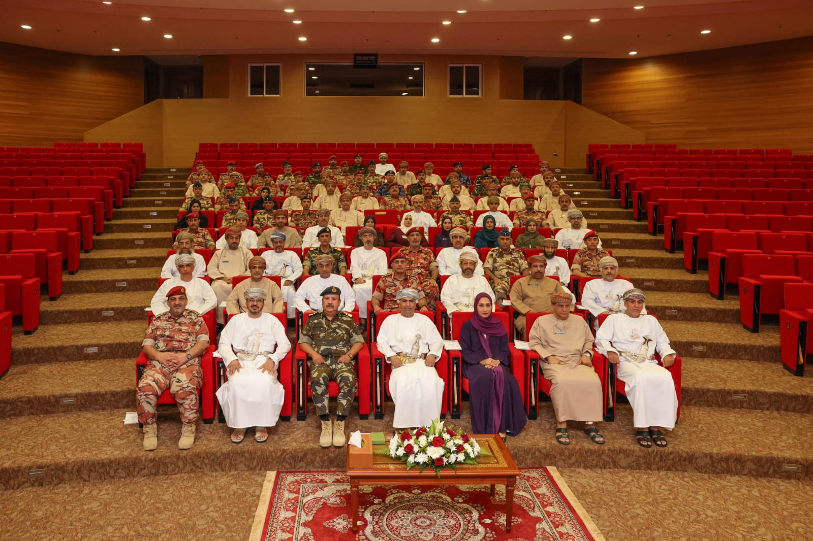 معالي الشيخ رئيس الجهاز يستقبل وفد كلية الدفاع الوطني